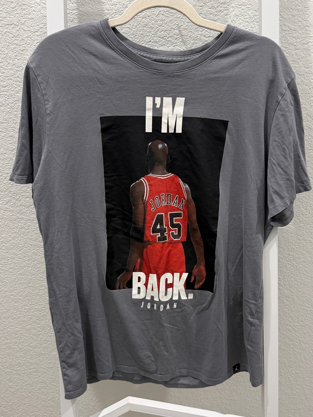 Jordan 'I'M BACK' Graphic Tee - Gray with Red Print